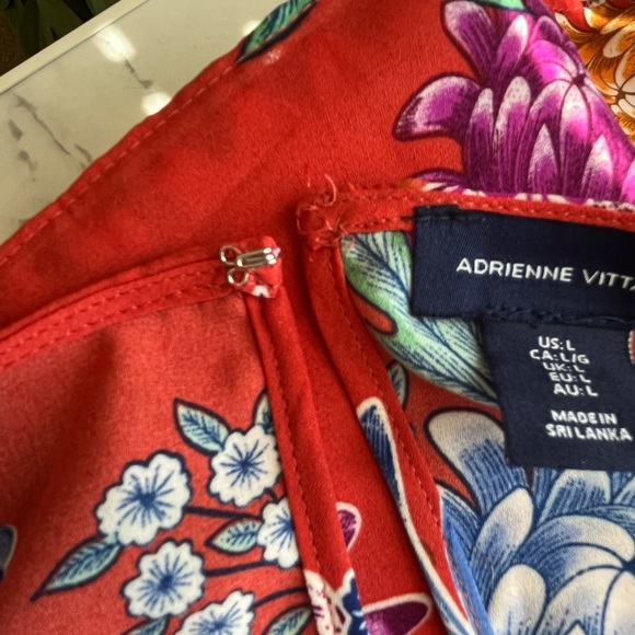 Adrienne Vittadini Floral Blouse Size Large EUC - Picture 10 of 10